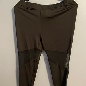 Mesh Insert Leggings